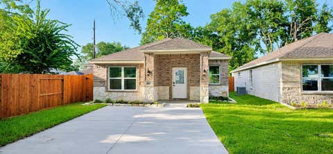 Photo of 142 College Street, Fresno, TX 77545 (MLS # 71786338)