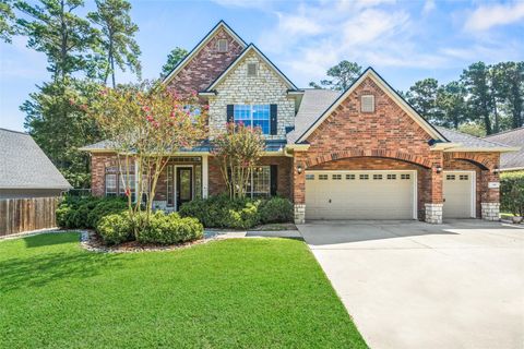 Photo of 155 Park Way Way, Conroe, TX 77356 (MLS # 27650357) Photo of 155 Park Way Way, Conroe, TX 77356 (MLS # 27650357)