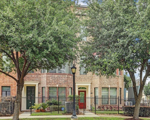 Photo of 2110 Shearn Street #20A, Houston, TX 77007 (MLS # 31314407)