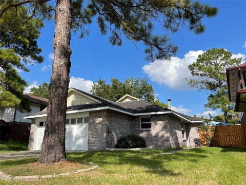 Photo of 9415 Westacre Place, Houston, TX 77083 (MLS # 15960139)