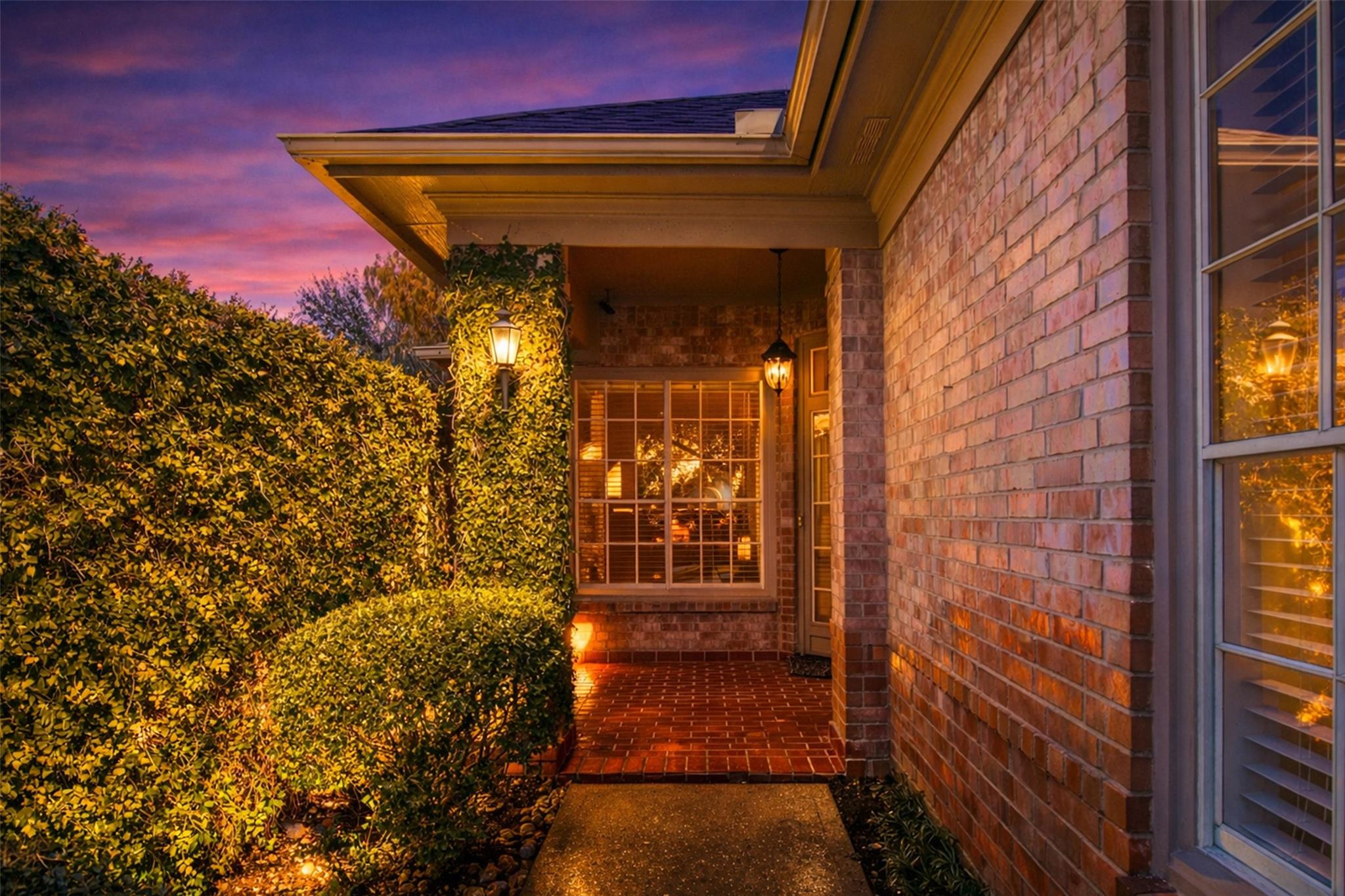 2434 Fairway Pointe Drive