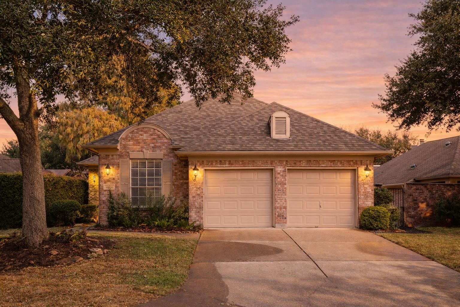 2434 Fairway Pointe Drive