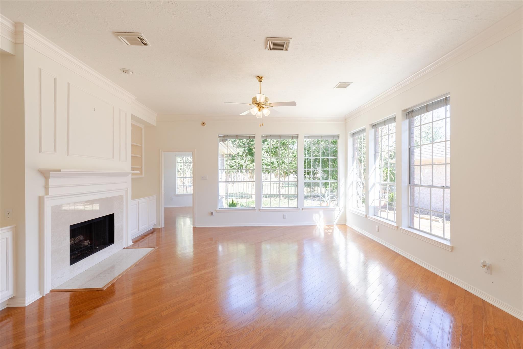 2434 Fairway Pointe Drive