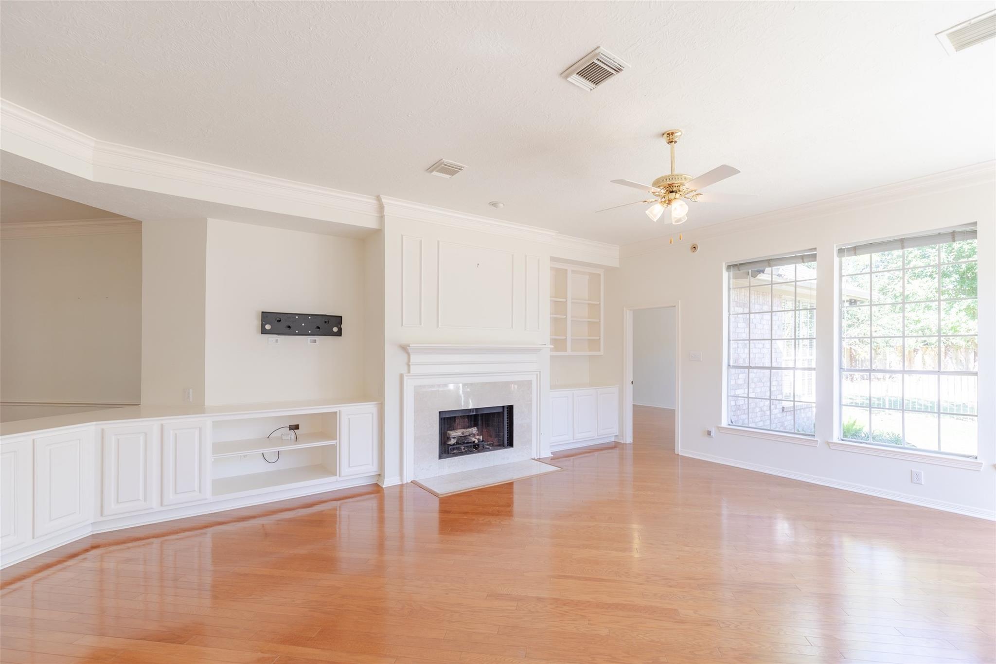 2434 Fairway Pointe Drive