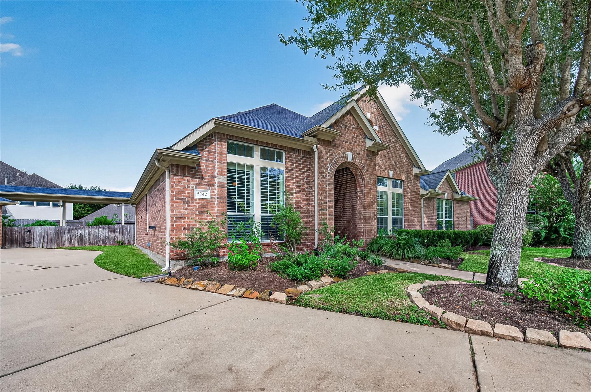 5242 Fountainbrook Lane