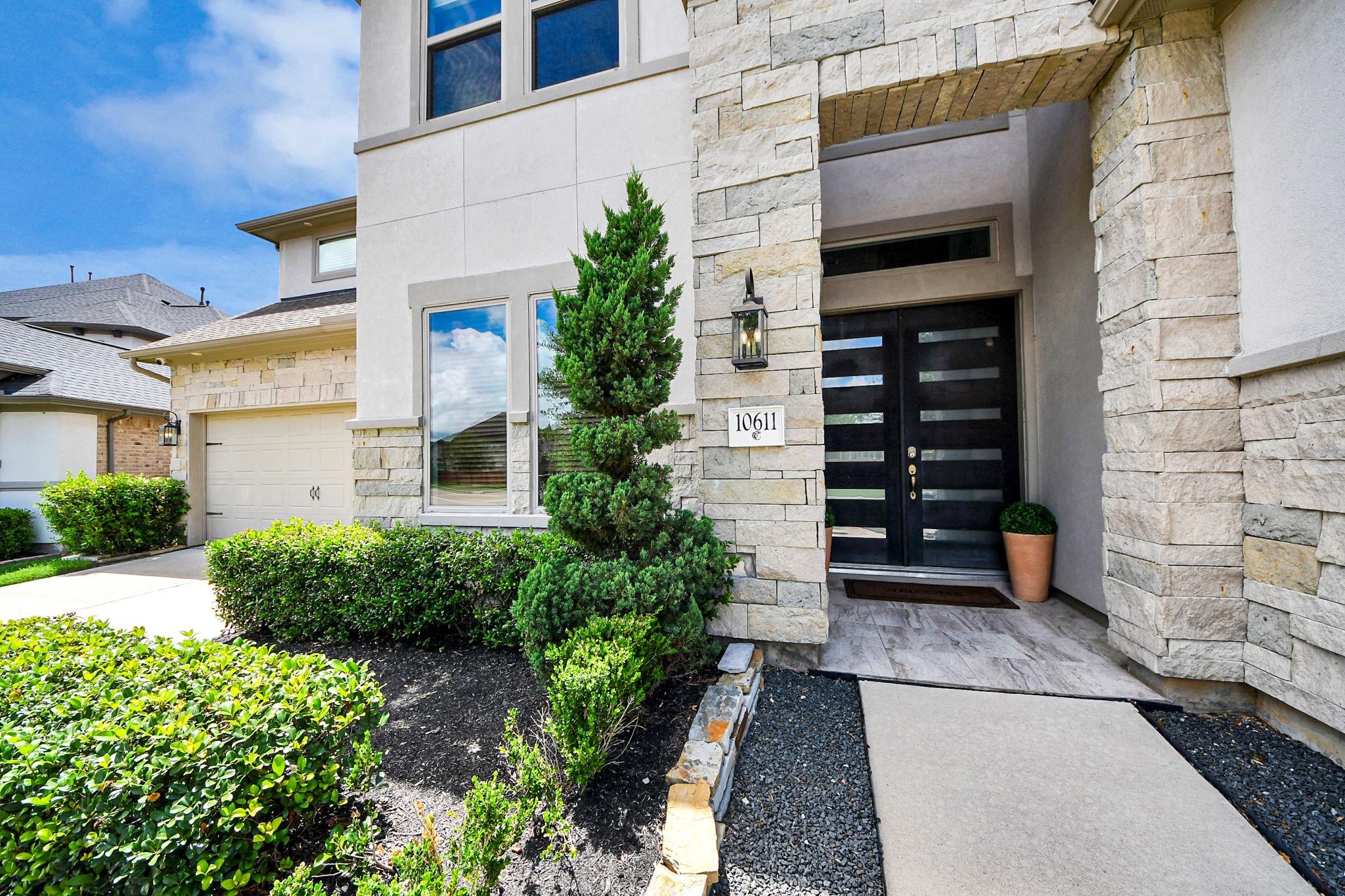 10611 Sawmill Park Drive