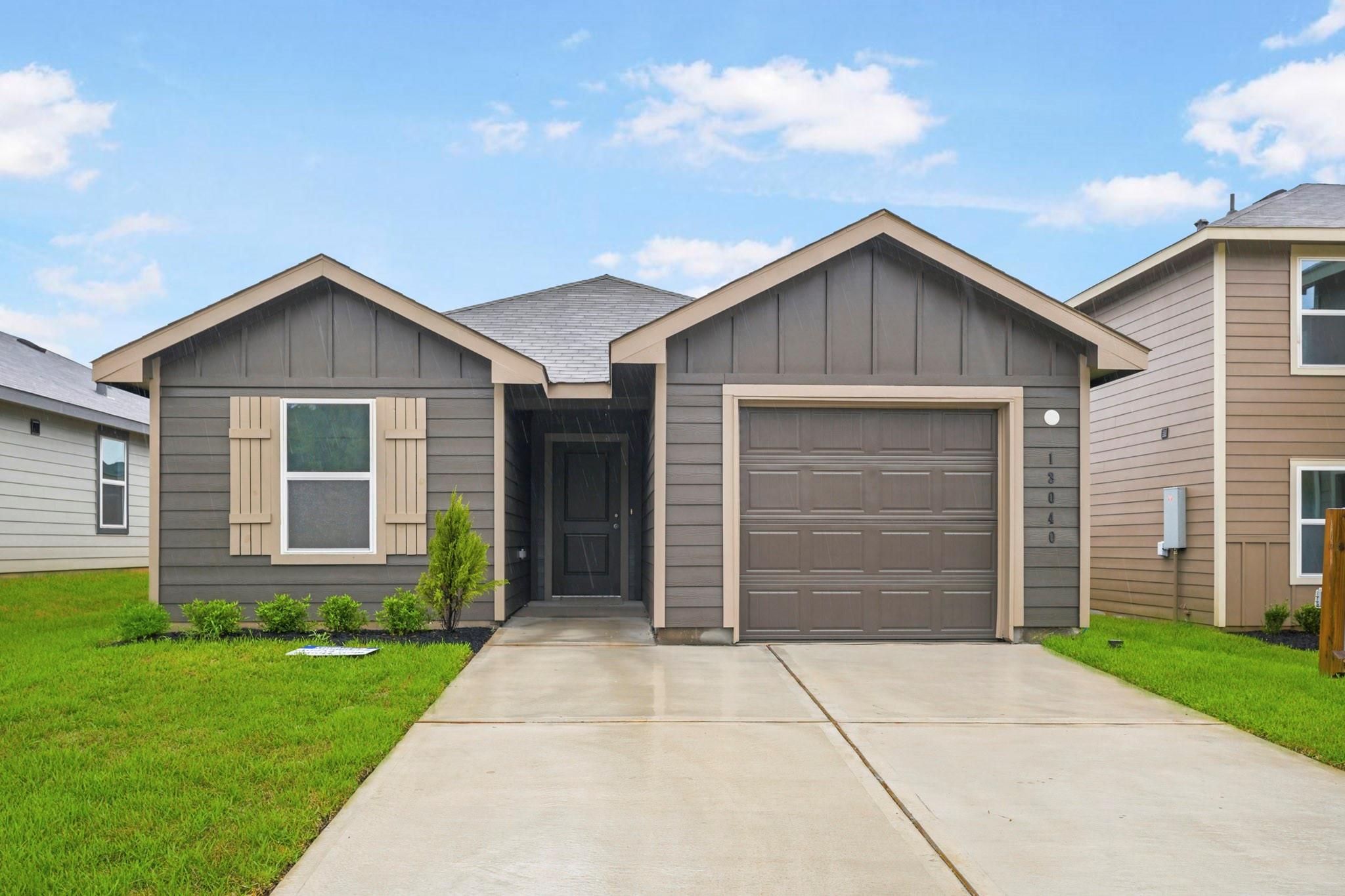 Photo 1 of 23 — 13040 Mccrorey Trails Drive, Conroe, TX 77303