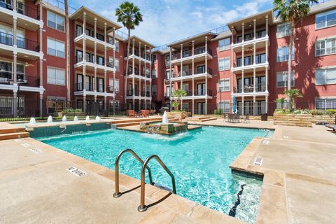 Photo of 2400 Mccue Road #113, Houston, TX 77056 (MLS # 44069266)