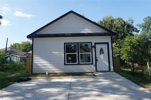 11387 Underwood Street Willis TX 77318