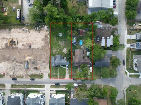 Photo of 1425 Caywood Lane, Houston, TX 77055 (MLS # 28298980)