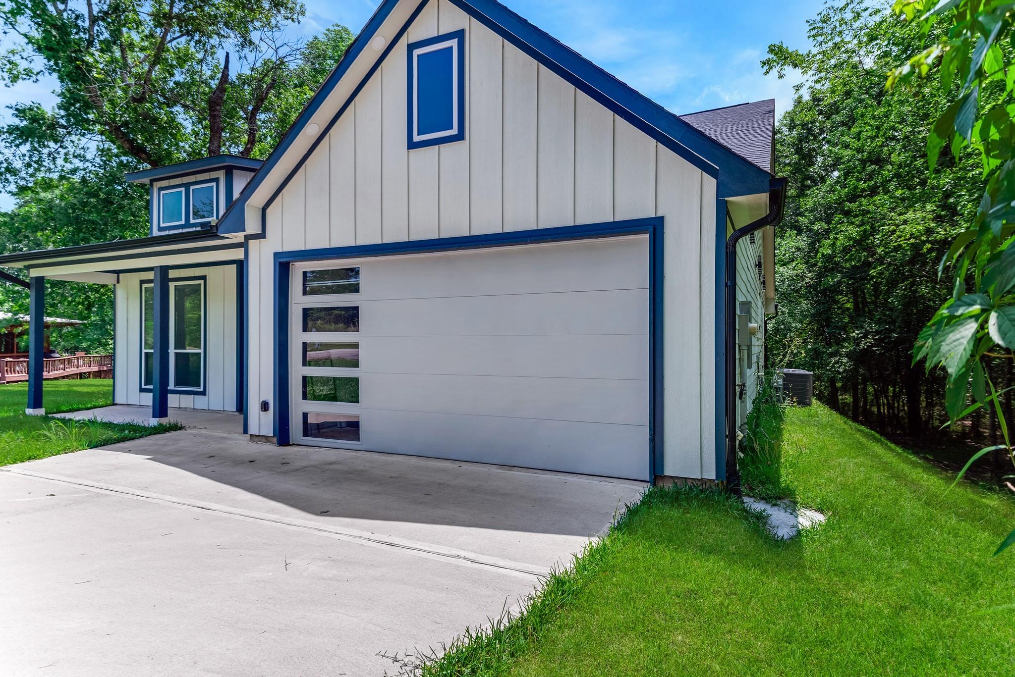 90 Piping Rock Place