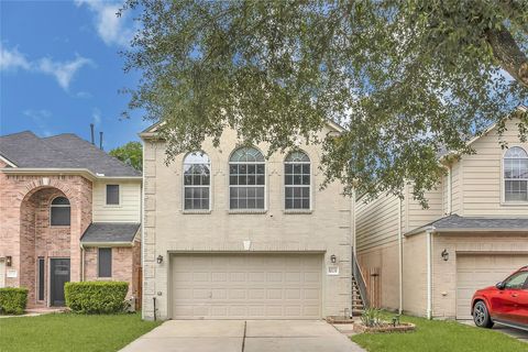 Photo of 10231 W Palm Lake Dr Dr, Houston, TX 77034 (MLS # 23710124)