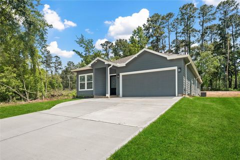 Photo of 139 Popular Street, Onalaska, TX 77360 (MLS # 41090623)