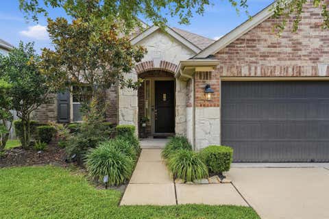 Homes For Sale - 1911 Cedar Ridge Lane<br/> Harris County, Pearland, TX 77089