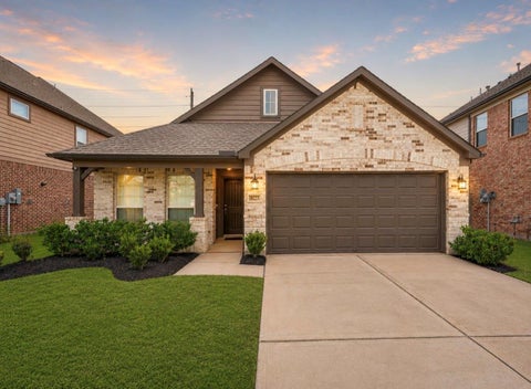 Homes For Sale - 18123 Gardens End Lane<br/> Houston, TX 77084
