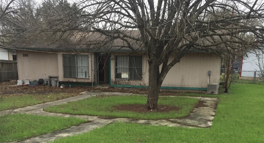 Photo of 5302 Pirate Cove, San Antonio, TX 78242 (MLS # 33898332)
