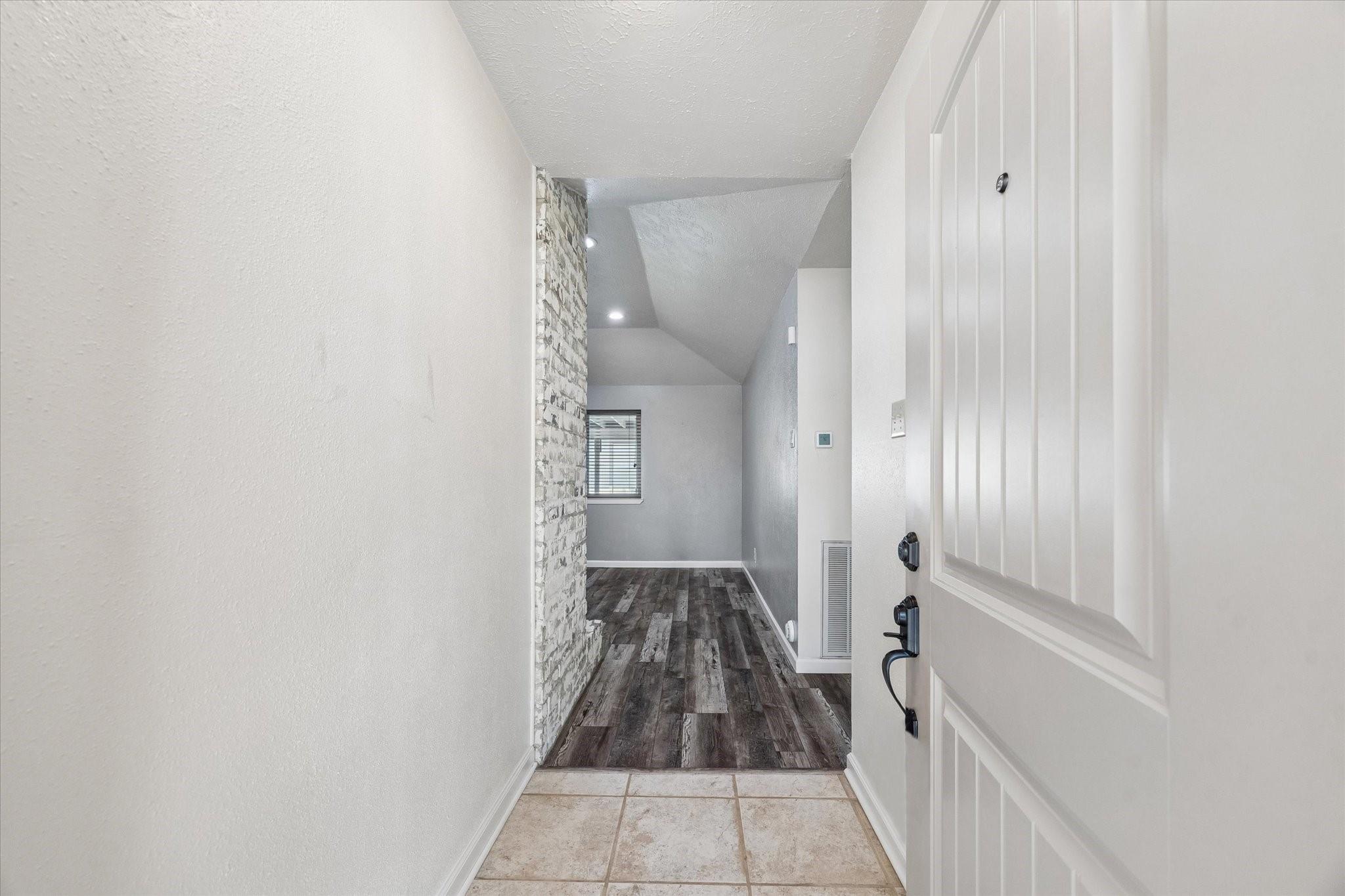 24034 Griffin House Lane