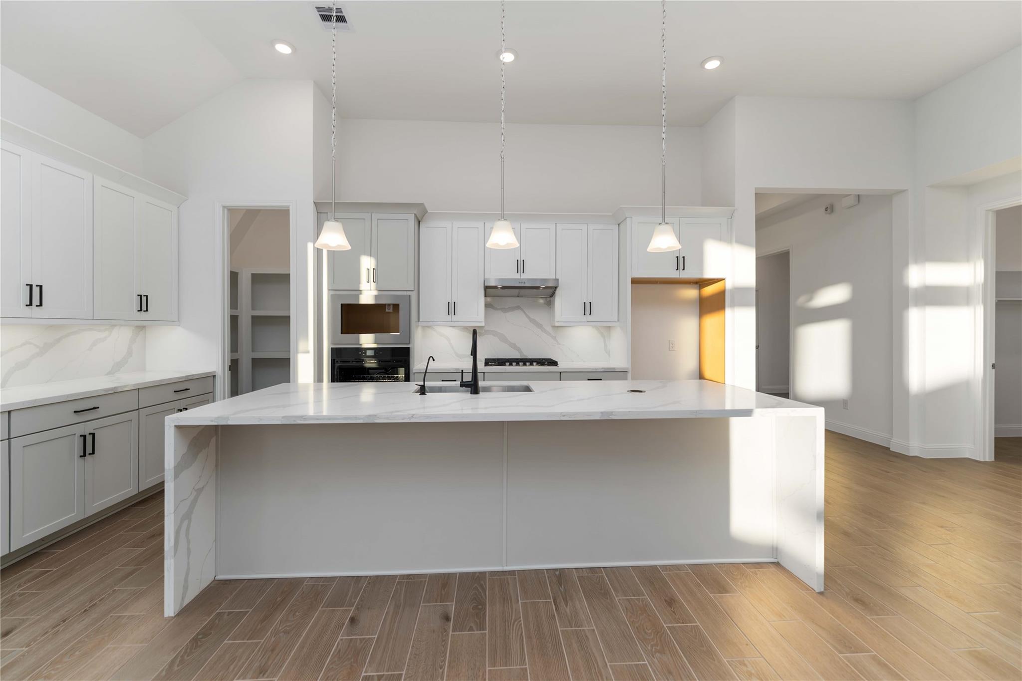 6226 Lost Ridge Lane