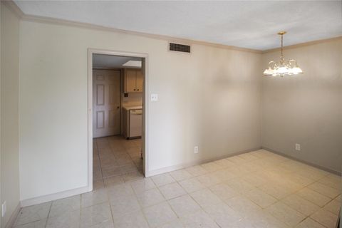 Tiny photo for 821 S Ripple Creek Drive #1, Houston, TX 77057 (MLS # 95745366)