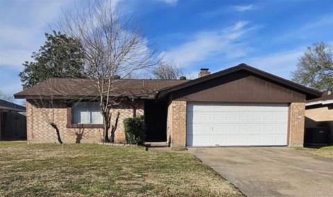 Photo of 2714 Lower Valley Drive, Houston, TX 77067 (MLS # 23610285)