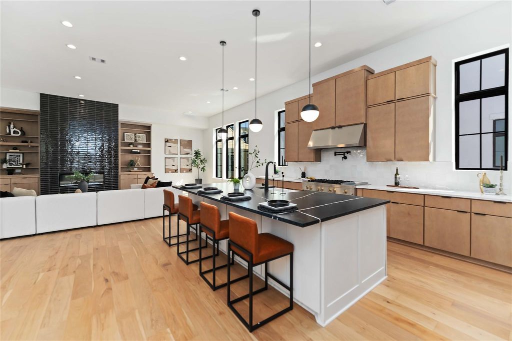 Photo of 615 Wendel Street, Houston, TX 77009 (MLS # 66542651)