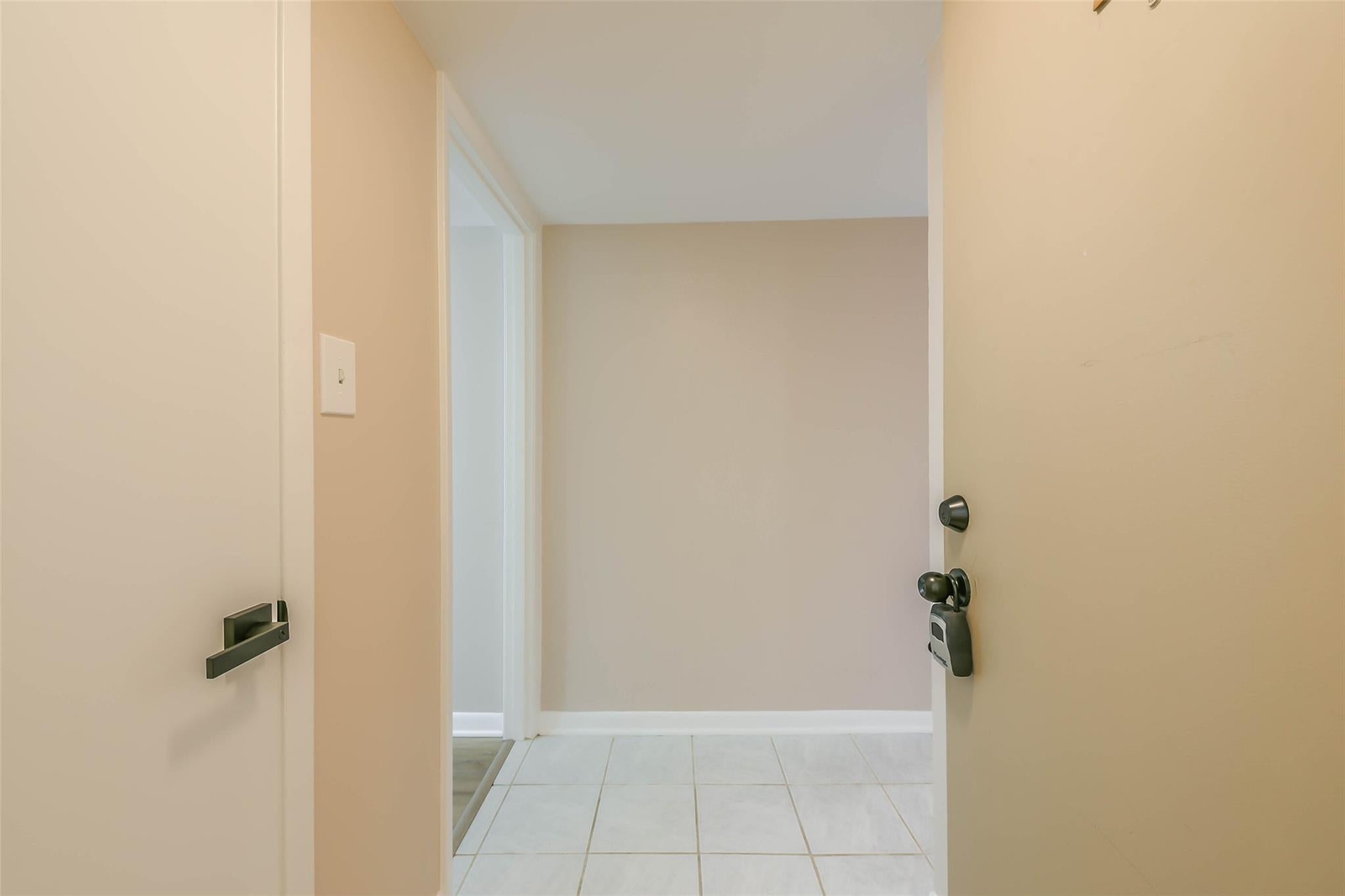 2824 Briarhurst Drive 24