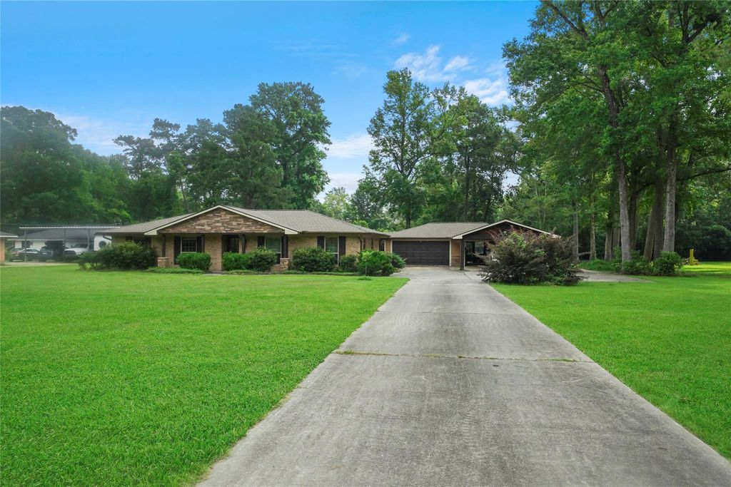Photo of 143 Linnwood Drive, New Caney, TX 77357 (MLS # 39058444)