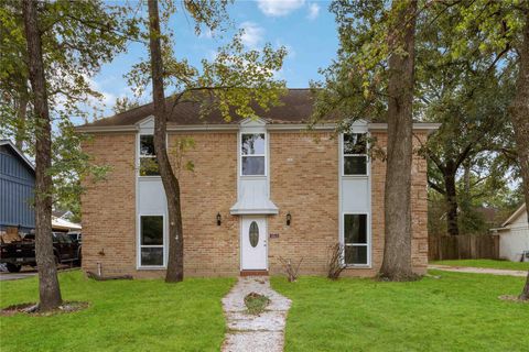 Photo of 3823 Fernglade Drive Dr, Houston, TX 77068 (MLS # 85592620)