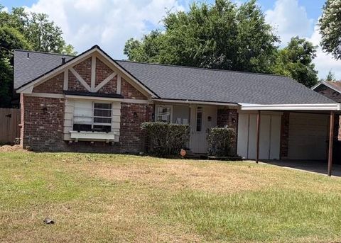 Photo of 5419 Shirley Street, Baytown, TX 77521 (MLS # 10505398)