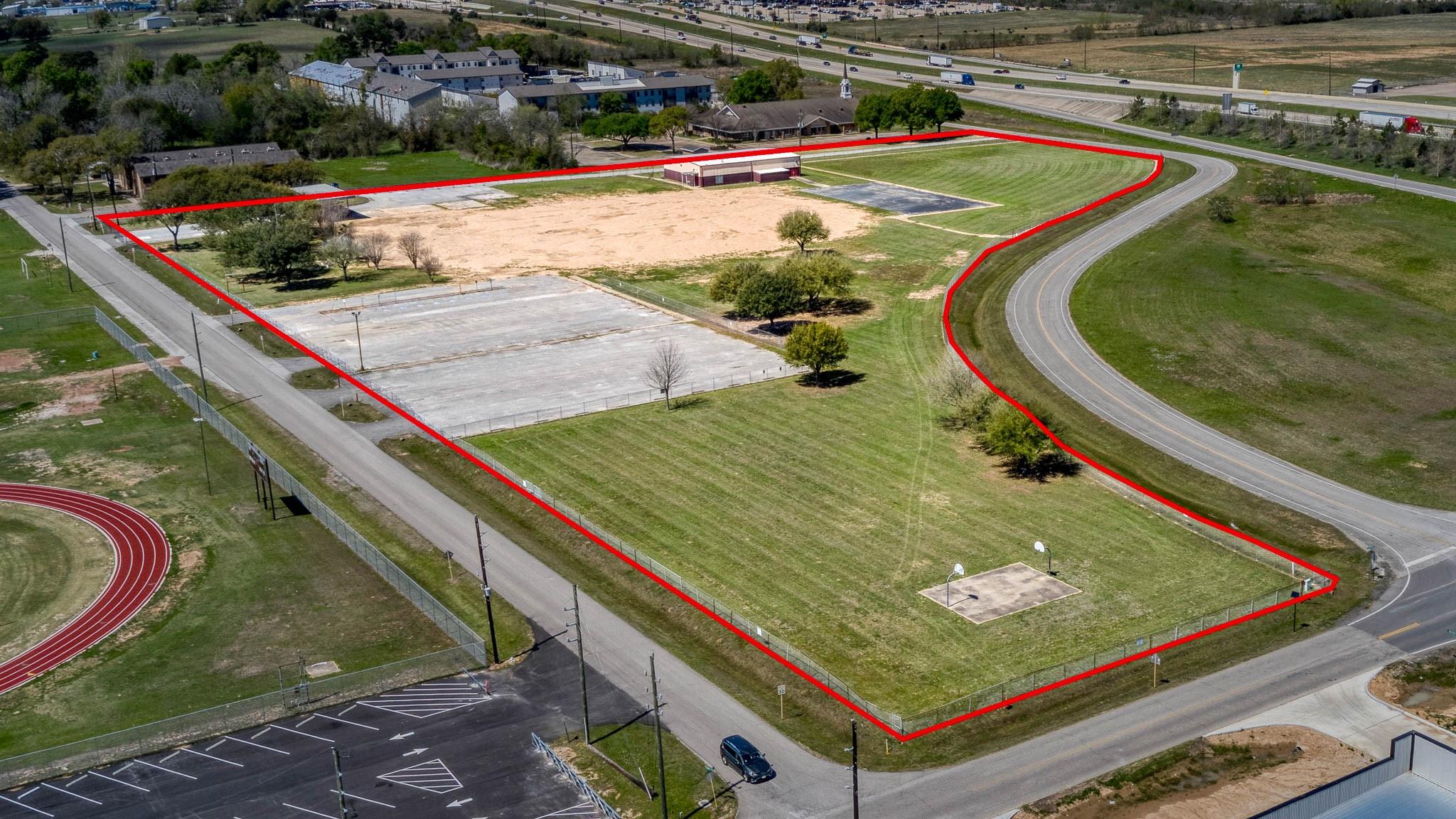 10.9 AC Fields Store At Hwy 290 Road