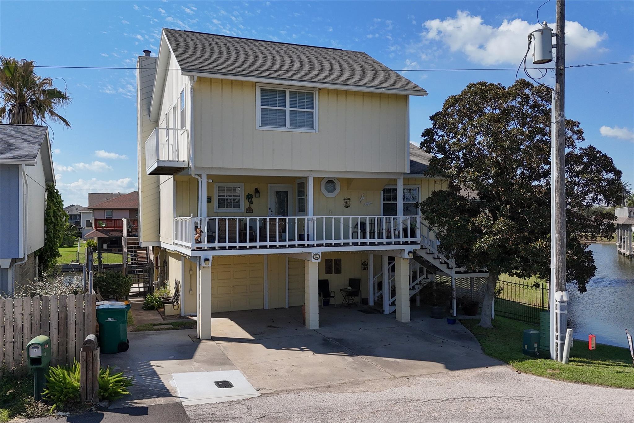 1 N Pelican Street