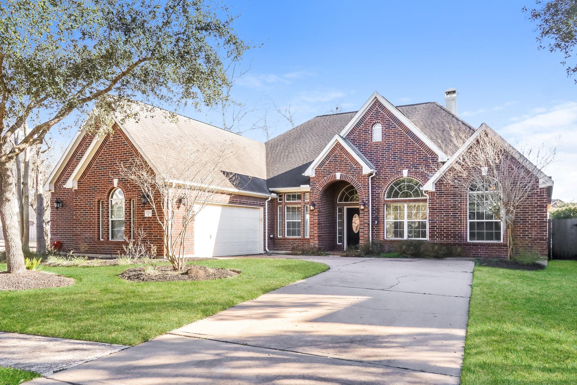 2718 Van Gogh Lane