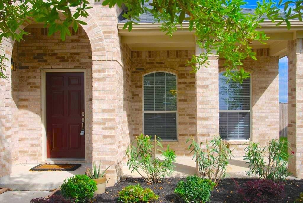 Photo of 2723 Calico Creek Lane, Pearland, TX 77584 (MLS # 23250106)