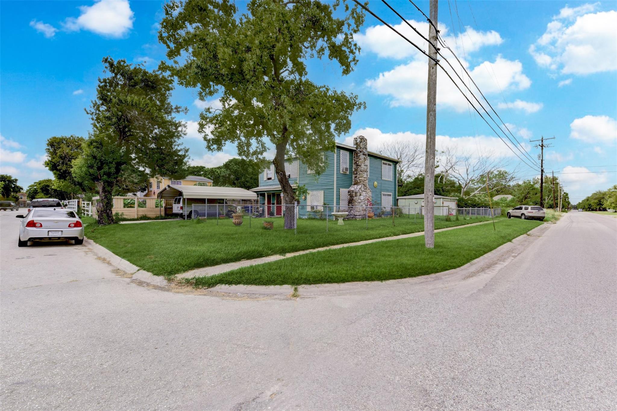 1202 Hunter Drive
