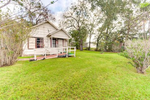 Photo of 8109 Main Street, Fulshear, TX 77441 (MLS # 39098834)