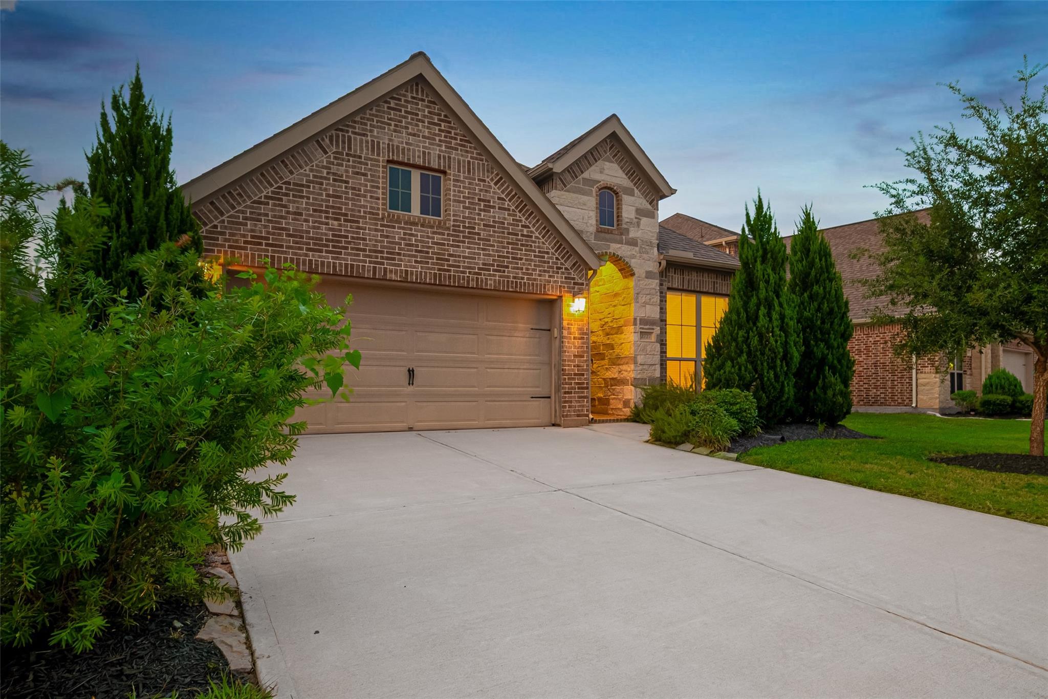 2727 Lemongrass Breeze Lane
