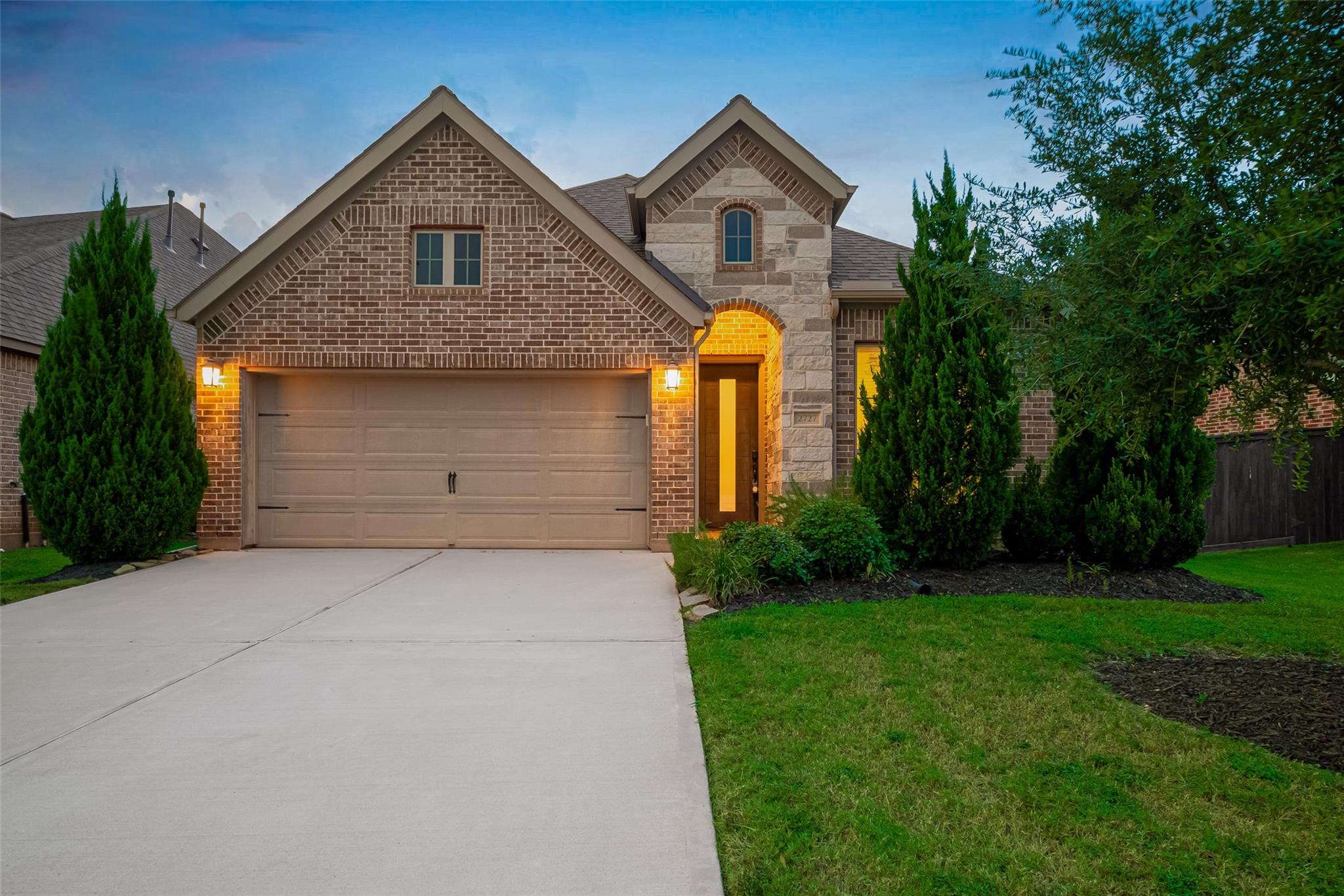 2727 Lemongrass Breeze Lane