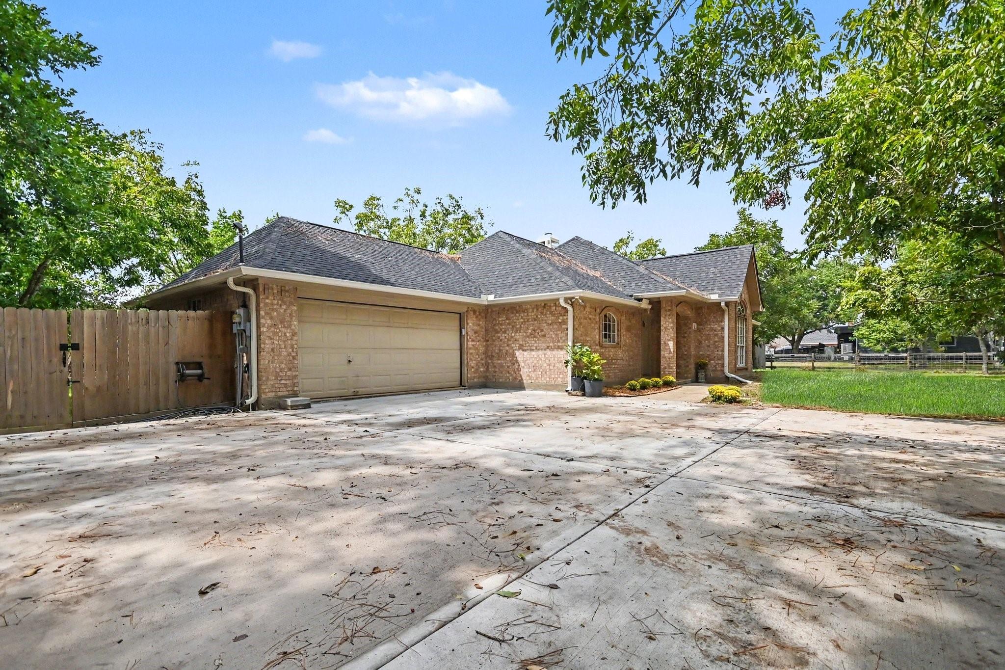 142 Happy Hollow Street