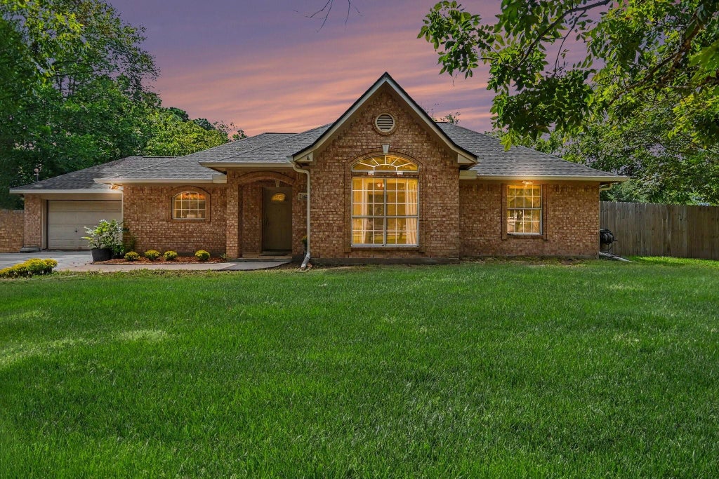 Photo of 142 Happy Hollow Street, Alvin, TX 77511 (MLS # 37864754)