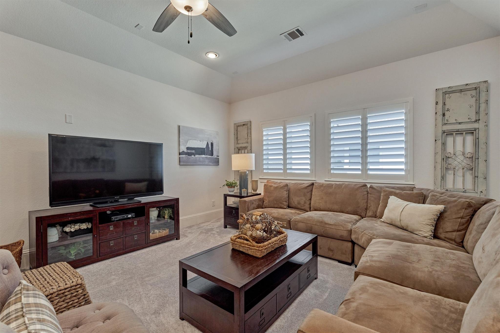 The Woodlands, Texas, 77389, United States, 5 Bedrooms Bedrooms, ,5 BathroomsBathrooms,Residential,Pending,2041474