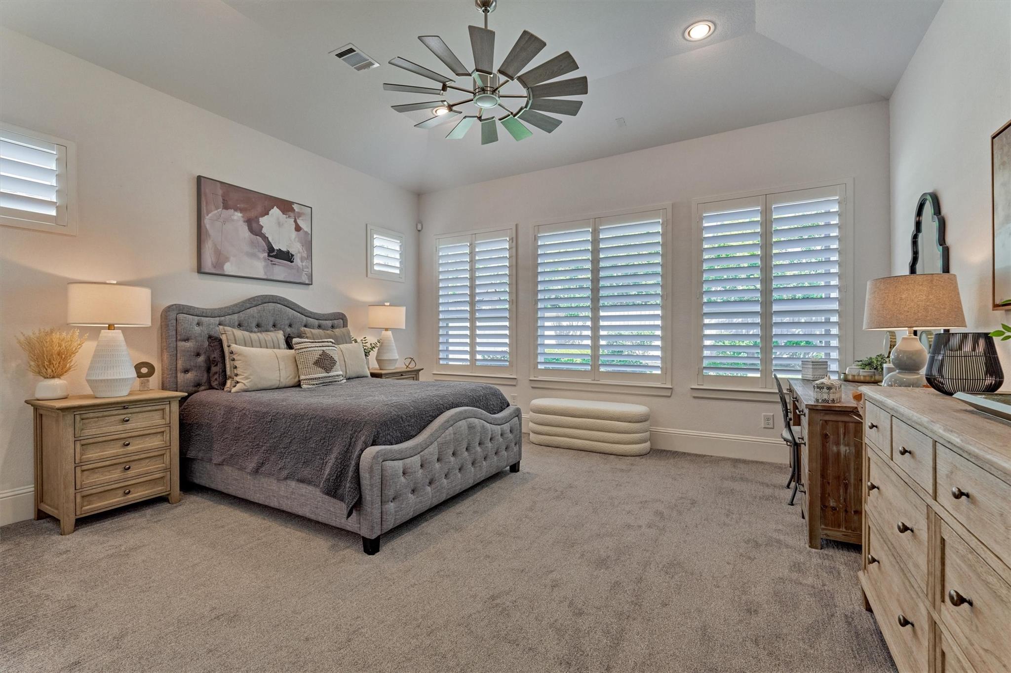 The Woodlands, Texas, 77389, United States, 5 Bedrooms Bedrooms, ,5 BathroomsBathrooms,Residential,Pending,2041474