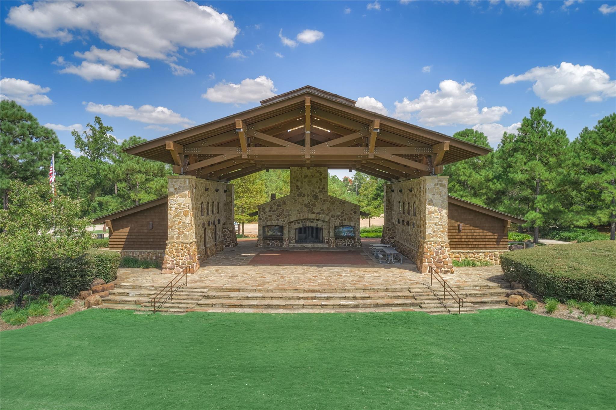 The Woodlands, Texas, 77389, United States, 5 Bedrooms Bedrooms, ,5 BathroomsBathrooms,Residential,Pending,2041474
