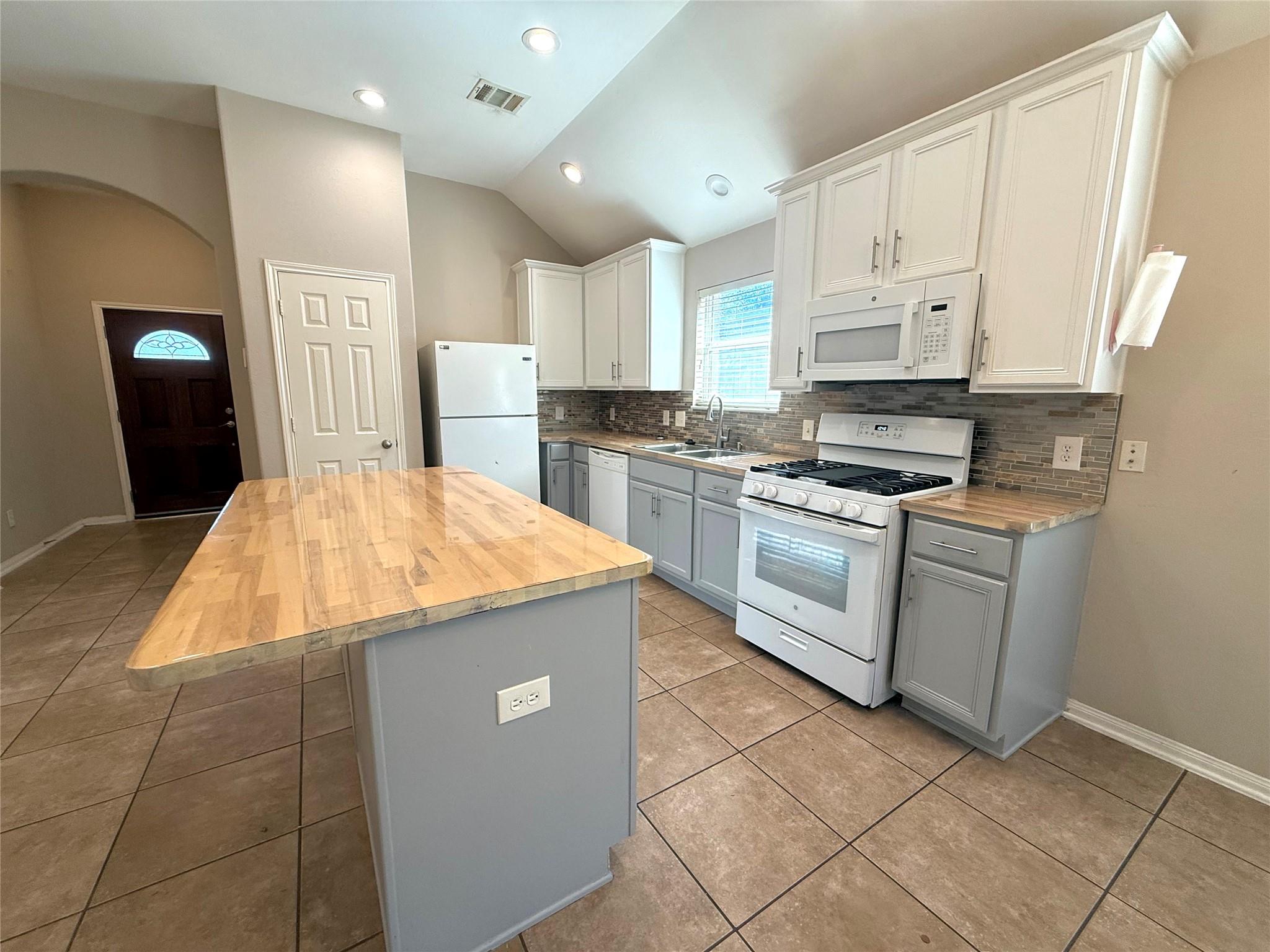 11203 Overland Trail Drive