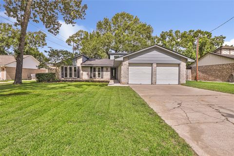 Photo of 16611 Port O Call Street, Crosby, TX 77532 (MLS # 67317146)