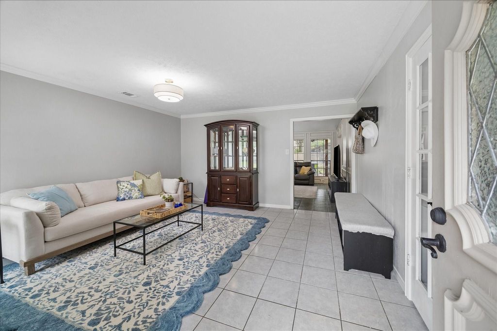 Photo of 3903 Valley Haven Drive, Houston, TX 77339 (MLS # 80992186)