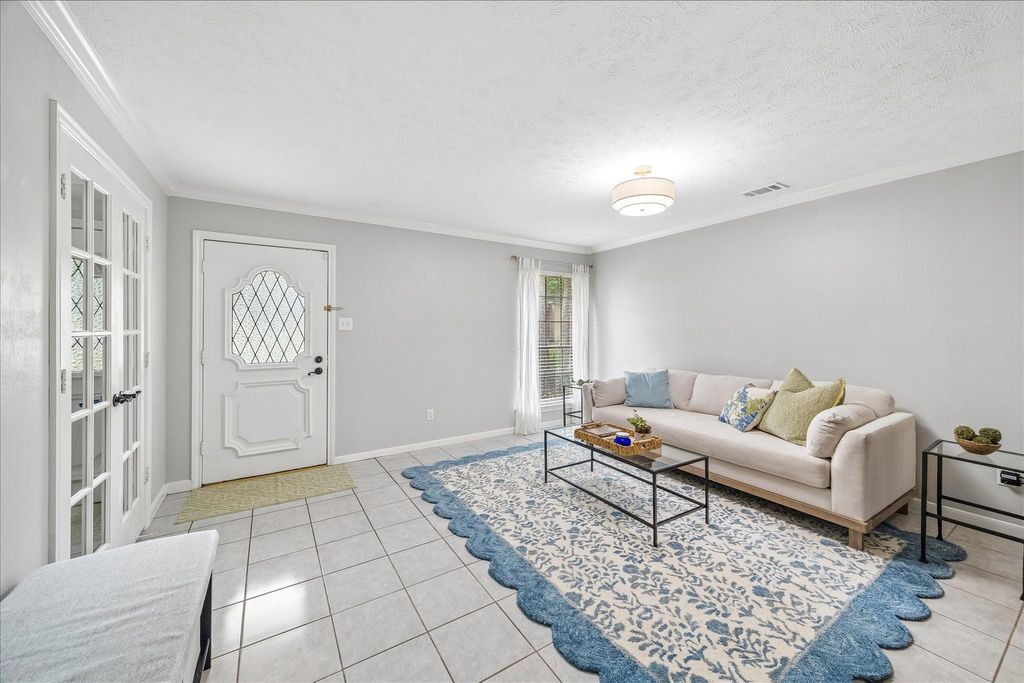Photo of 3903 Valley Haven Drive, Houston, TX 77339 (MLS # 80992186)