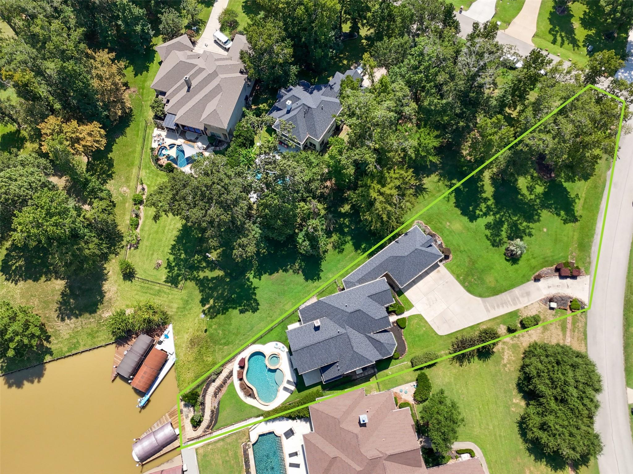 18911 Mystic Point