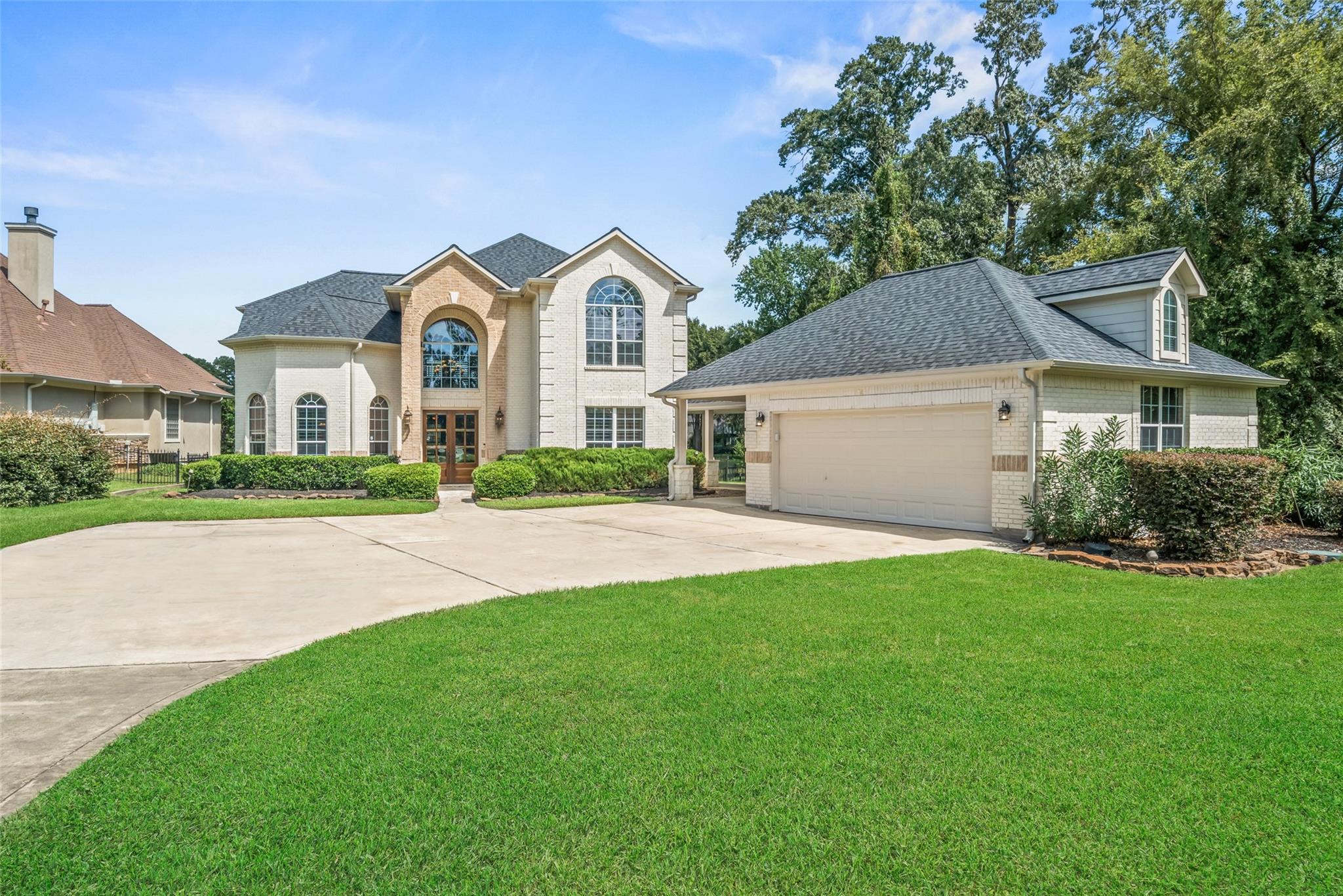 18911 Mystic Point