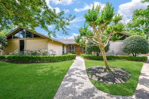 Photo of 3002 Montford Court, Sugar Land, TX 77478 (MLS # 53690652)