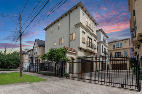 Photo of 1426 W 21st Street #A, Houston, TX 77008 (MLS # 81097107)